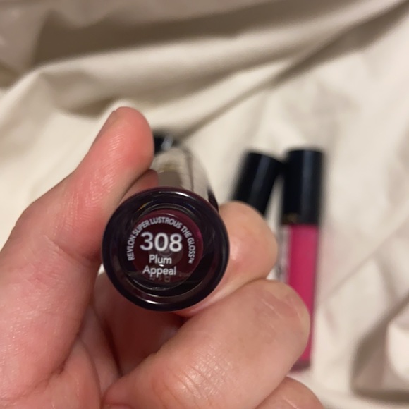 💄 REVLON Super Lustrous THE GLOSS - Picture 4 of 5